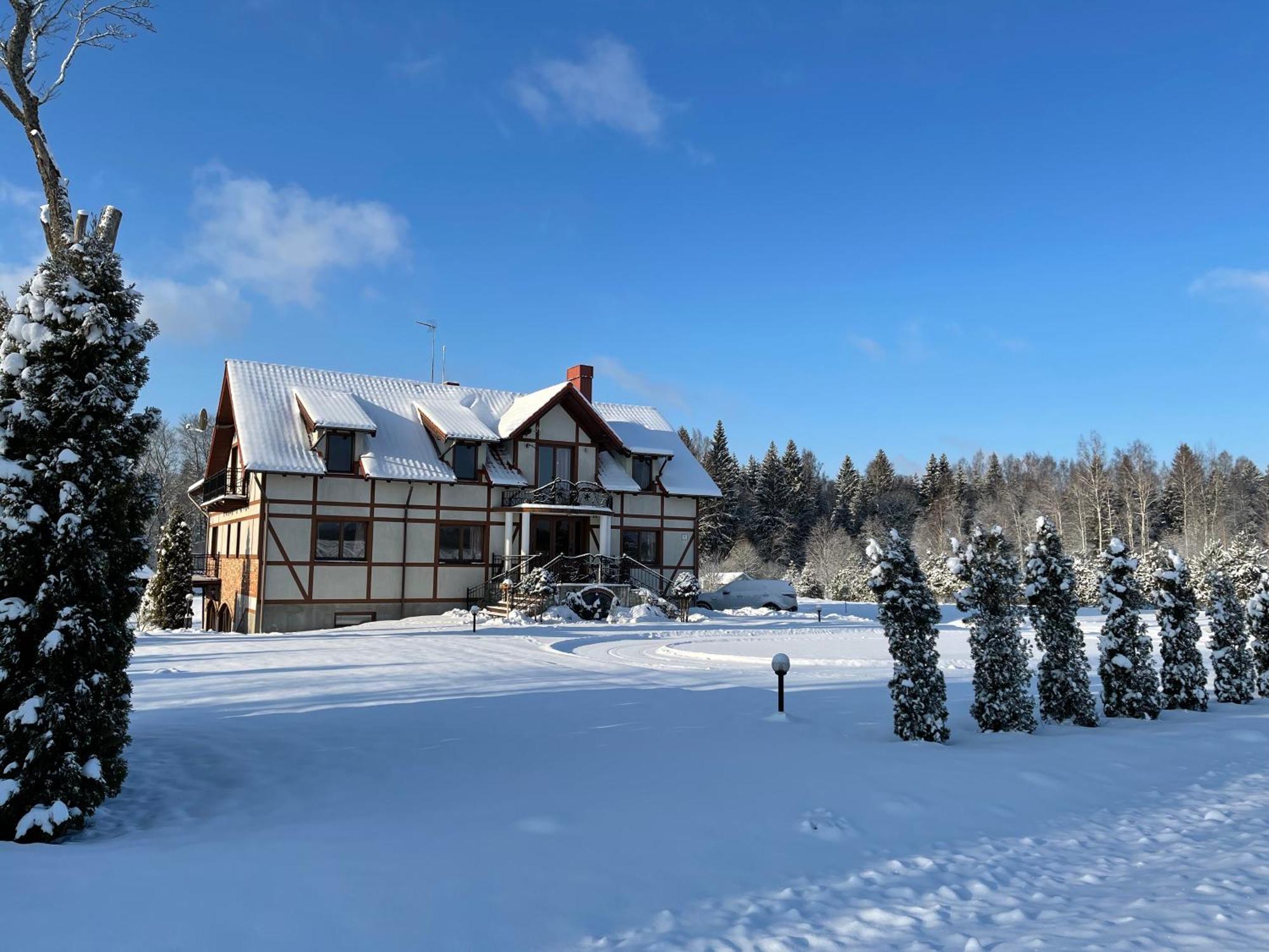 Jurvinge Hotel Zadvainai Exterior foto